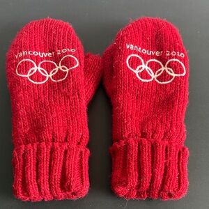 HBC Vancouver Olympics 2010 Red Mittens White Maple Leaf